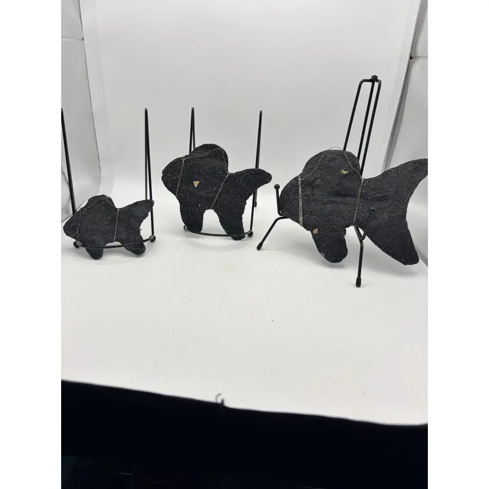 tonala mexican pottery Fish. Made Of Lava Stone. 1970 - 1990.